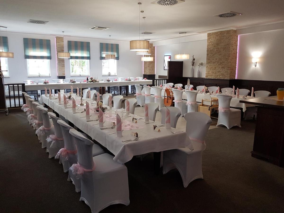Rosen-Hotel Sangerhausen Esterno foto