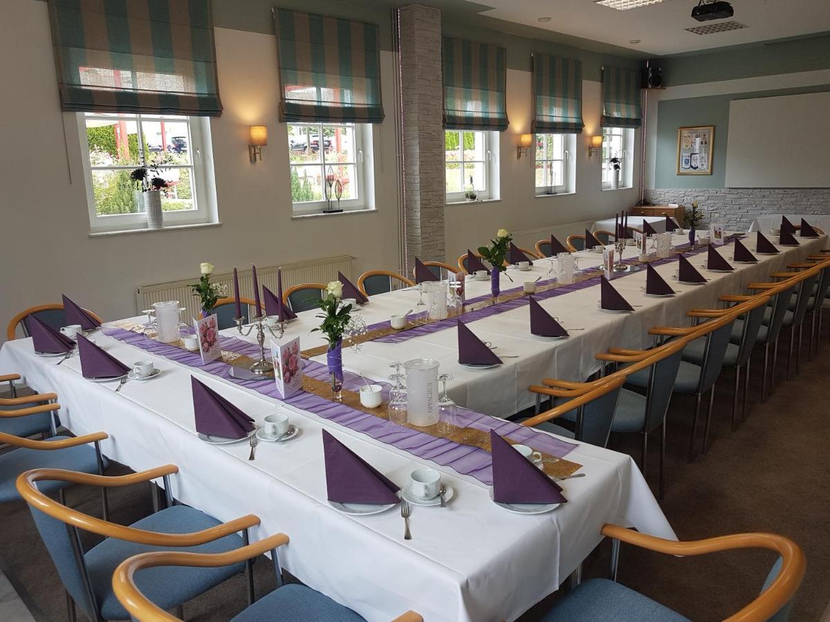 Rosen-Hotel Sangerhausen Esterno foto