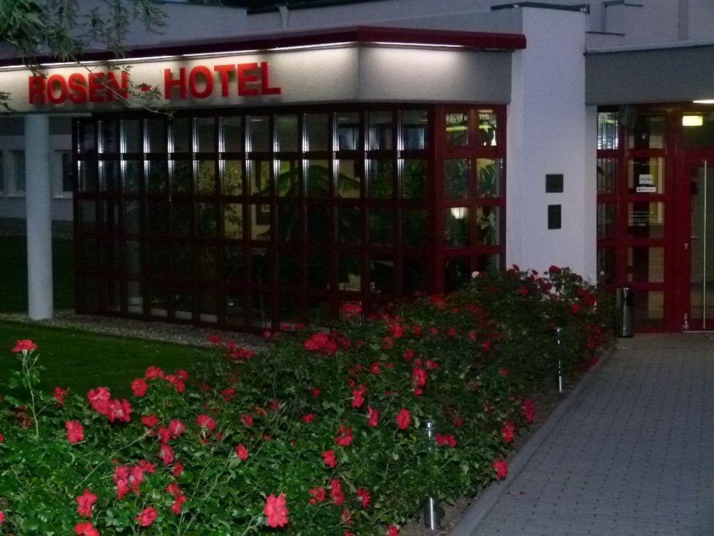 Rosen-Hotel Sangerhausen Esterno foto